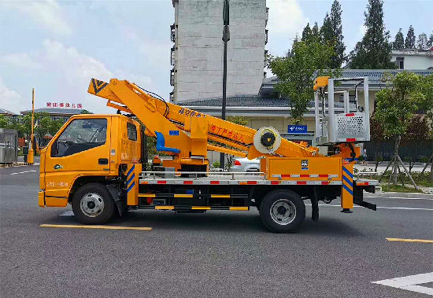 江鈴16米高空作業(yè)車