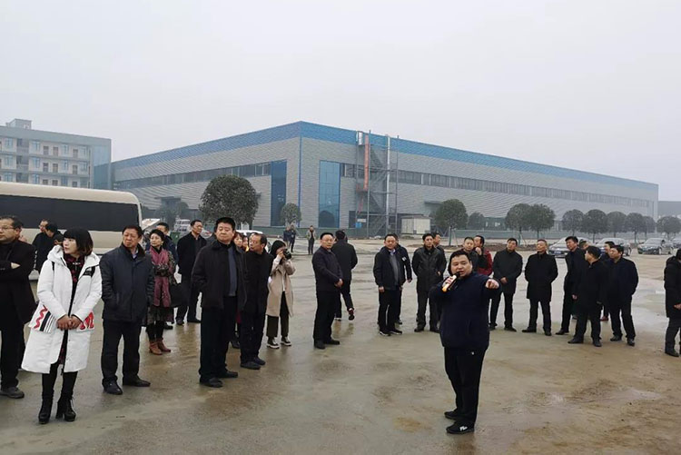 隨州市委、市人大代表團(tuán)蒞臨程力集團(tuán)商用車產(chǎn)業(yè)園視察